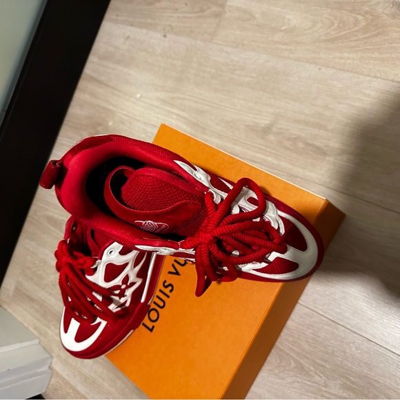 Louis Vuitton men’s shoes - Picture 2 of 5